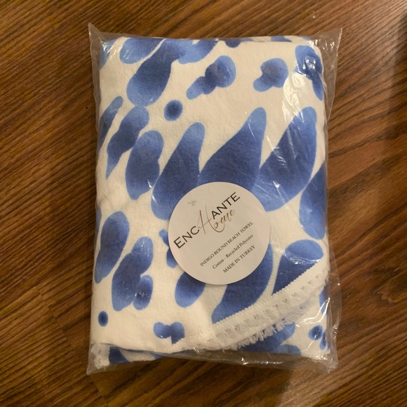 Enchante Home round beach towel - Picture 2 of 2